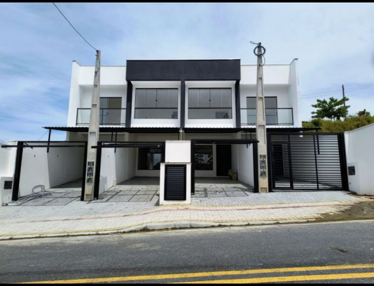 Casa no Bairro Margem Esquerda em Gaspar com 2 Dormitórios e 92 m² - 4630154