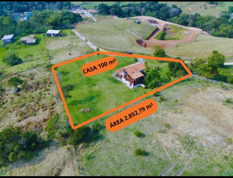 Casa em Imaruí com 2 Dormitórios (1 suíte) - 628286