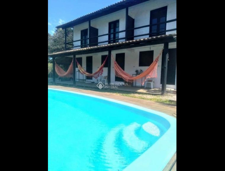 Casa em Imbituba com 6 Dormitórios - 490566