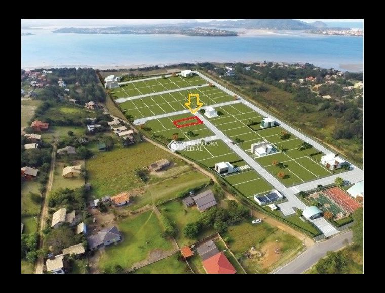 Terreno em Imbituba com 710 m² - 442284
