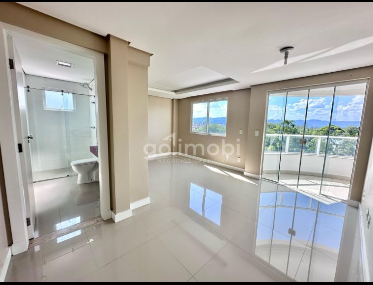 Apartamento no Bairro Centro em Indaial com 6 Dormitórios (5 suítes) e 317.14 m² - 4910445