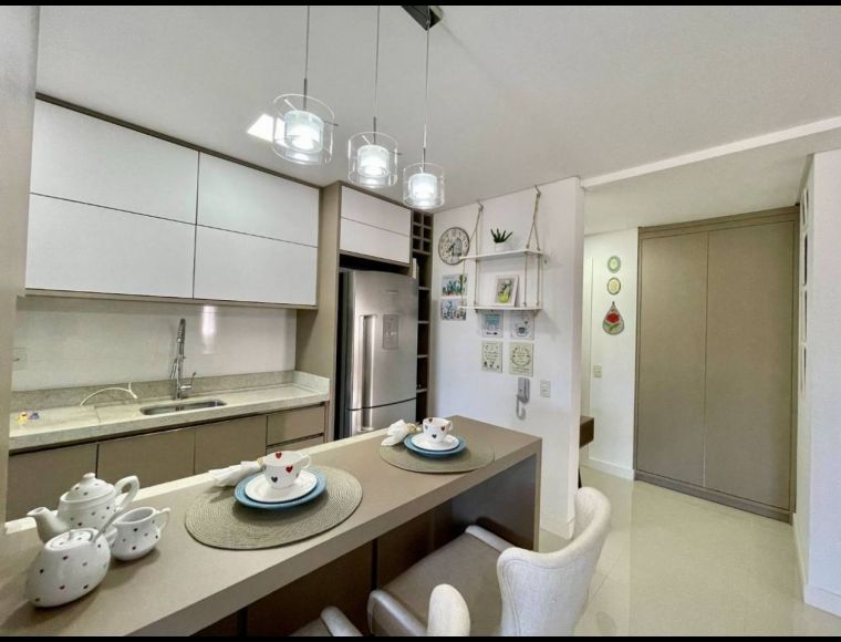 Apartamento no Bairro Estados em Indaial com 3 Dormitórios (1 suíte) e 114 m² - 89086856