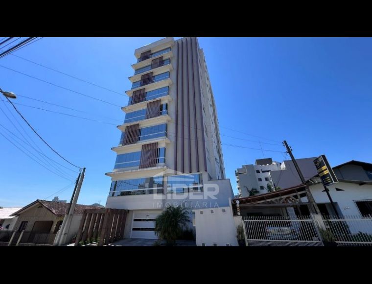 Apartamento no Bairro Nações em Indaial com 3 Dormitórios (1 suíte) e 115 m² - 6051