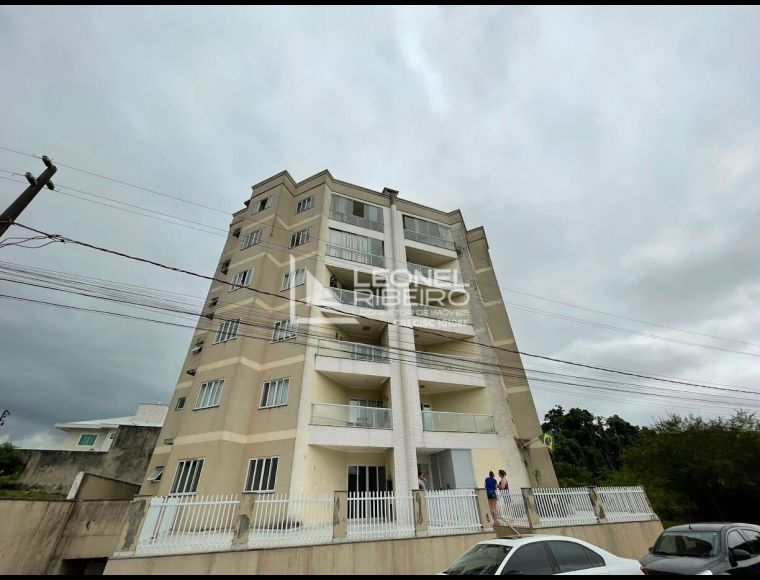 Apartamento no Bairro Rio Morto em Indaial com 3 Dormitórios (1 suíte) e 100 m² - LR153
