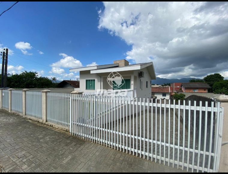 Casa no Bairro Carijós em Indaial com 3 Dormitórios - 8705