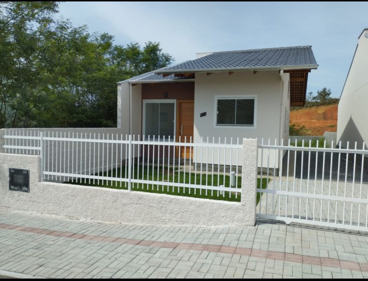 Casa no Bairro Ribeirão das Pedras em Indaial com 3 Dormitórios (1 suíte) e 61.98 m² - código074