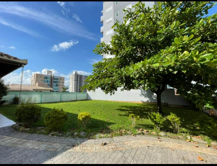 Casa no Bairro Nações em Indaial com 3 Dormitórios (1 suíte) - 2371