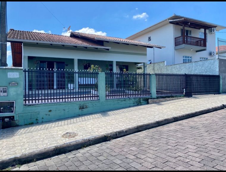 Casa no Bairro Tapajós em Indaial com 4 Dormitórios (1 suíte) e 282 m² - CA2077