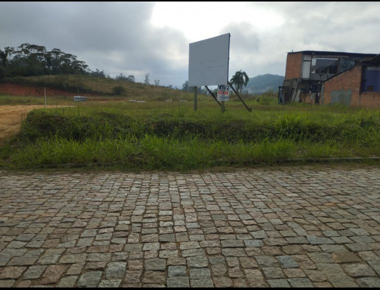 Terreno no Bairro Ribeirão das Pedras em Indaial com 588.18 m² - código103