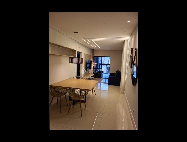 Apartamento no Bairro Centro em Itajaí com 2 Dormitórios (2 suítes) - 379690