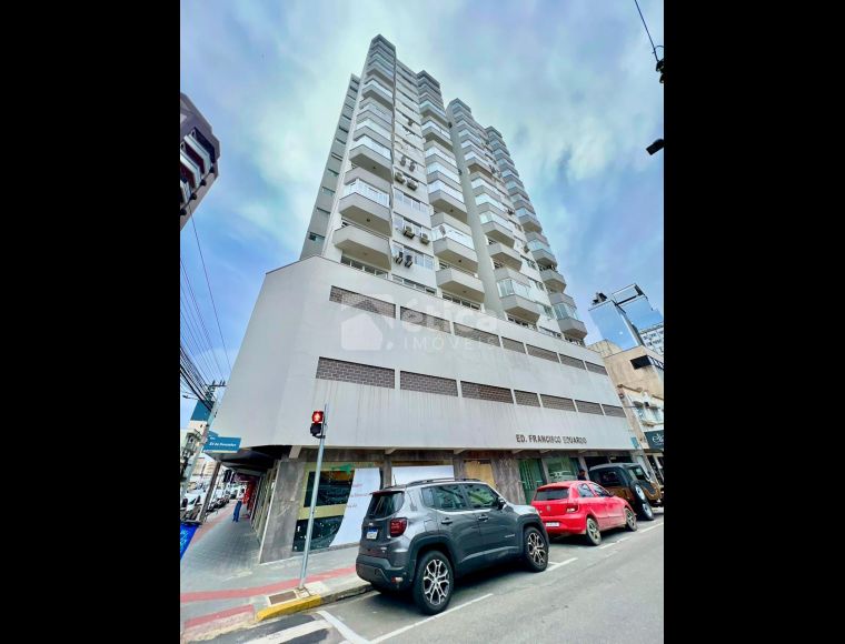 Apartamento no Bairro Centro em Itajaí com 1 Dormitórios (2 suítes) e 141 m² - 2191