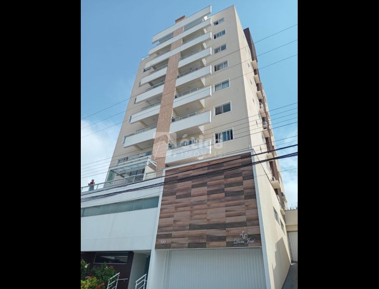 Apartamento no Bairro São João em Itajaí com 1 Dormitórios (1 suíte) e 55 m² - 2251