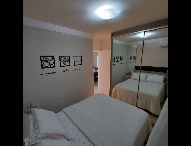 Casa no Bairro Espinheiros em Itajaí com 2 Dormitórios - 462658