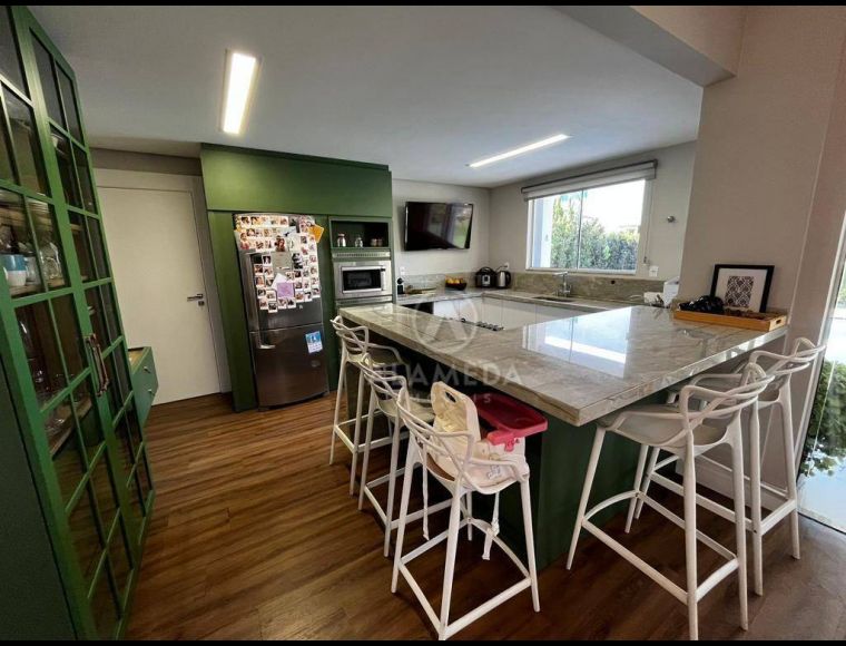 Casa no Bairro Praia Brava em Itajaí com 4 Dormitórios (4 suítes) e 270 m² - CA0455
