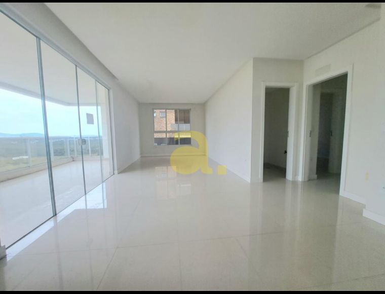 Apartamento no Bairro Meia Praia em Itapema com 3 Dormitórios (3 suítes) e 142 m² - 6004443
