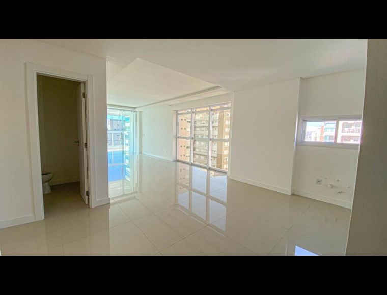 Apartamento no Bairro Meia Praia em Itapema com 4 Dormitórios (4 suítes) - 460694