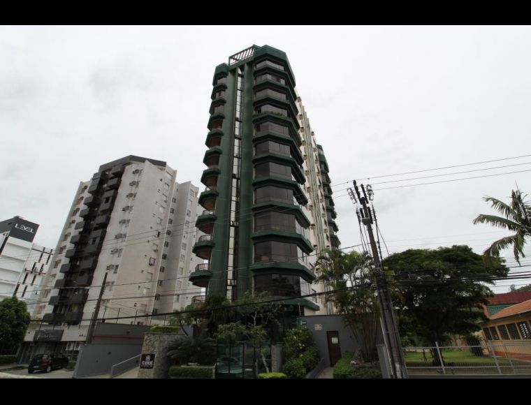 Apartamento no Bairro América em Joinville com 3 Dormitórios (1 suíte) e 140 m² - 2881