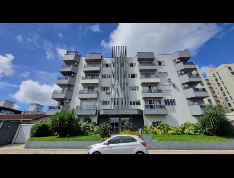 Apartamento no Bairro América em Joinville com 3 Dormitórios (1 suíte) e 100 m² - 10056.002