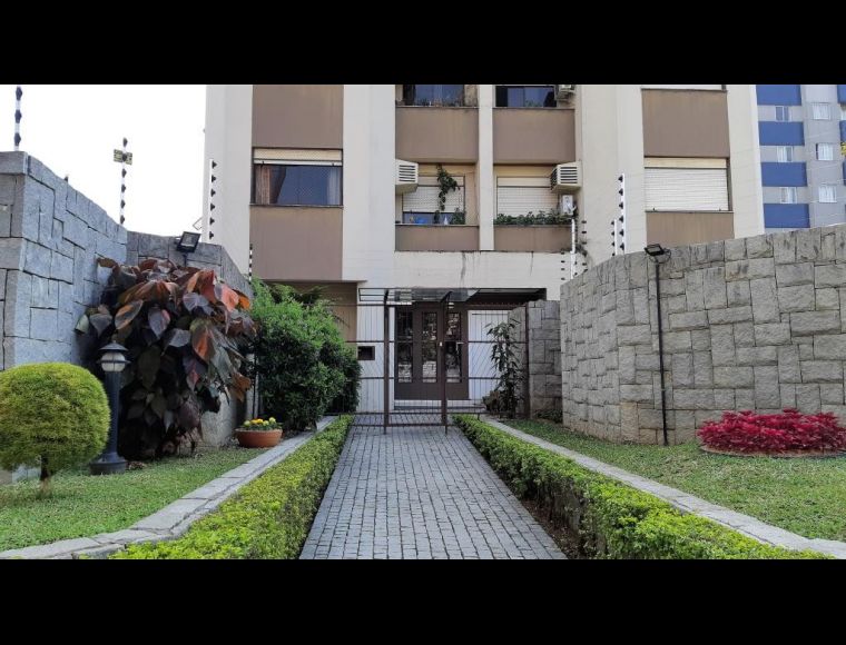 Apartamento no Bairro América em Joinville com 3 Dormitórios (2 suítes) e 200 m² - LG9188