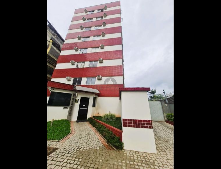 Apartamento no Bairro América em Joinville com 3 Dormitórios (1 suíte) e 73 m² - LG9197