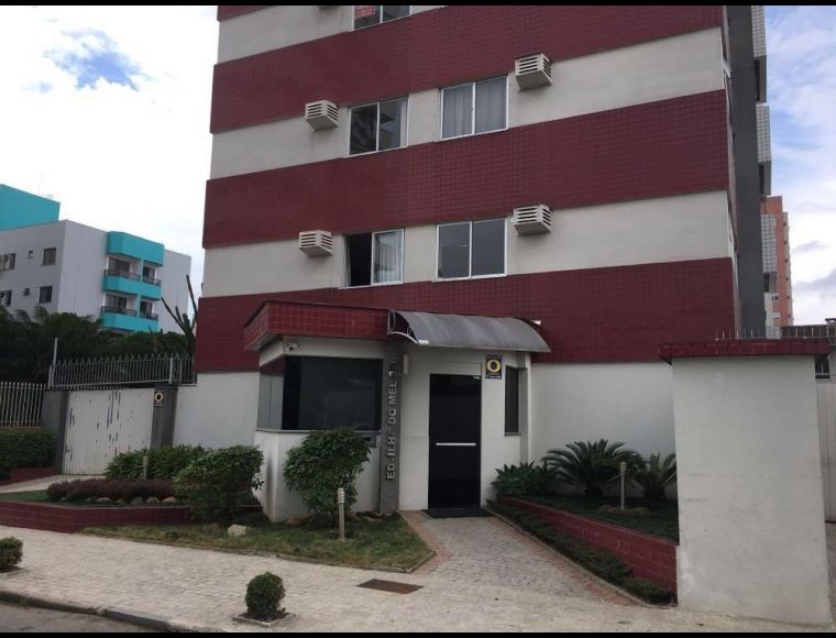 Apartamento no Bairro América em Joinville com 3 Dormitórios (1 suíte) e 73 m² - LG9197