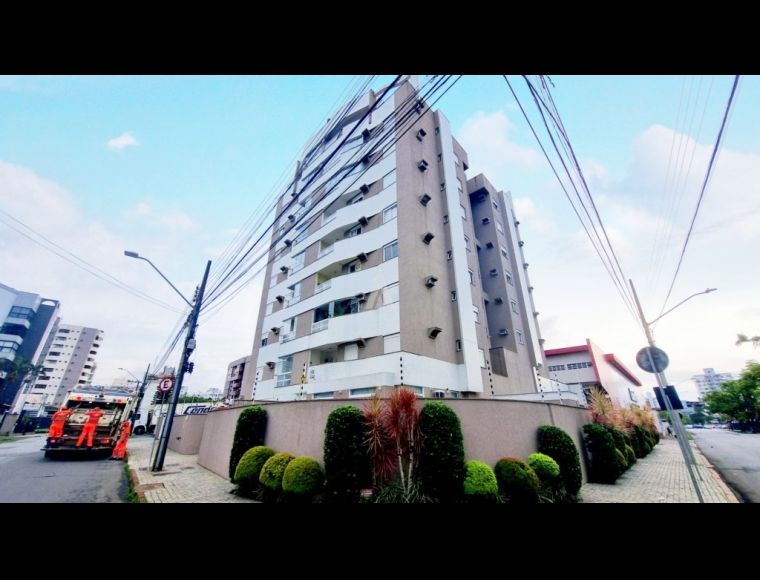Apartamento no Bairro América em Joinville com 3 Dormitórios (1 suíte) e 88 m² - 04874.001