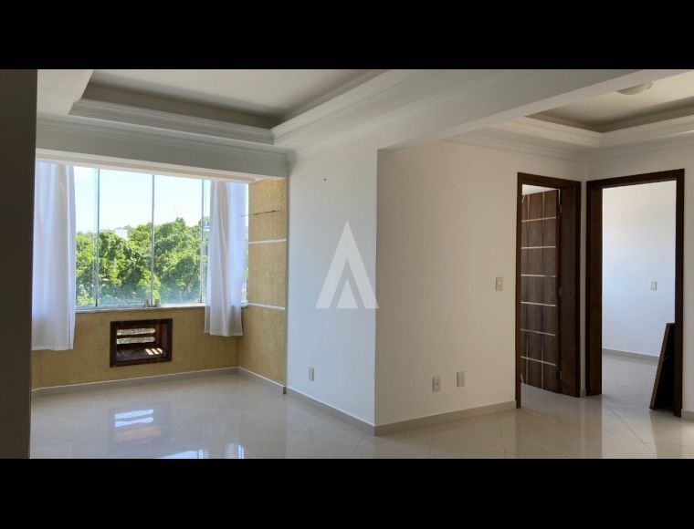 Apartamento no Bairro Anita Garibaldi em Joinville com 3 Dormitórios - 25900