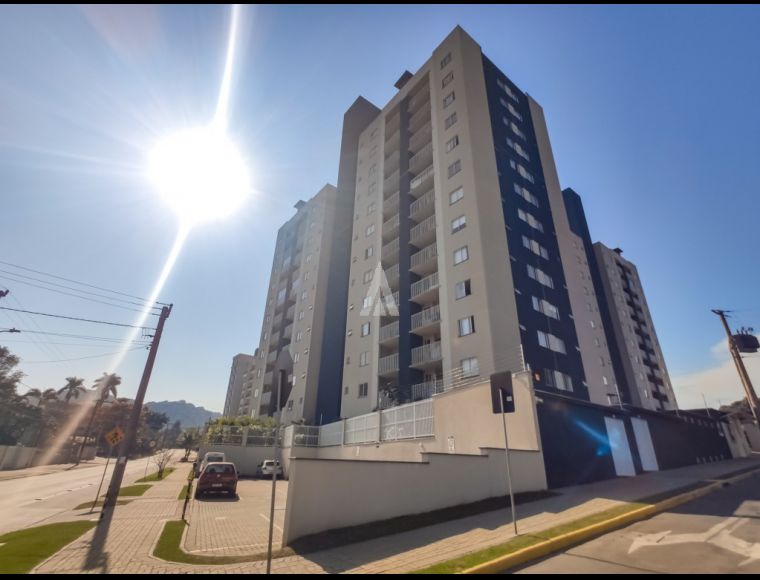 Apartamento no Bairro Anita Garibaldi em Joinville com 2 Dormitórios e 65 m² - 12566.001
