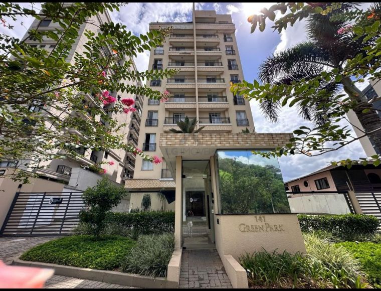 Apartamento no Bairro Anita Garibaldi em Joinville com 3 Dormitórios (1 suíte) e 143 m² - LG8089