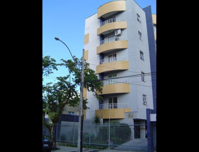 Apartamento no Bairro Anita Garibaldi em Joinville com 1 Dormitórios e 56 m² - LA208