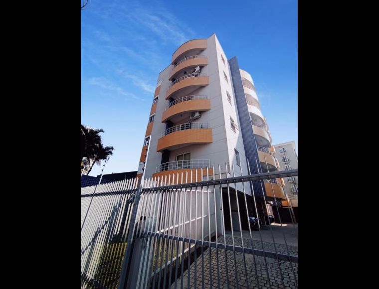 Apartamento no Bairro Anita Garibaldi em Joinville com 1 Dormitórios e 56 m² - LA208