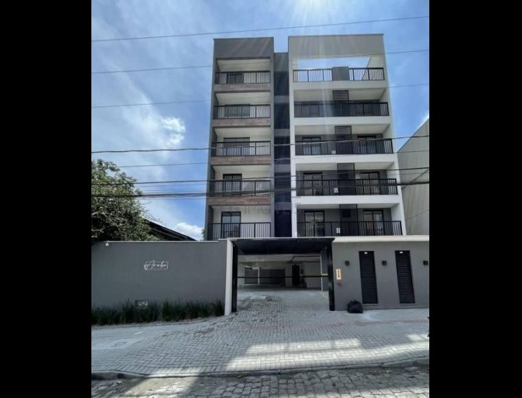 Apartamento no Bairro Anita Garibaldi em Joinville com 3 Dormitórios (2 suítes) e 134 m² - LG8105