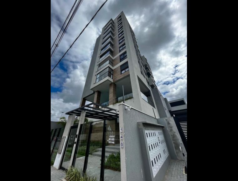 Apartamento no Bairro Anita Garibaldi em Joinville com 5 Dormitórios (1 suíte) e 104 m² - 2352