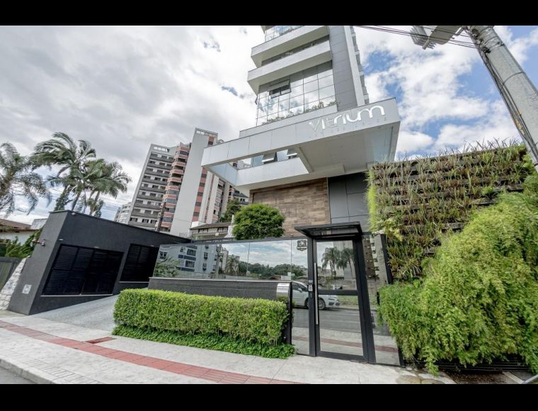 Apartamento no Bairro Atiradores em Joinville com 4 Dormitórios (2 suítes) e 141 m² - LG9034