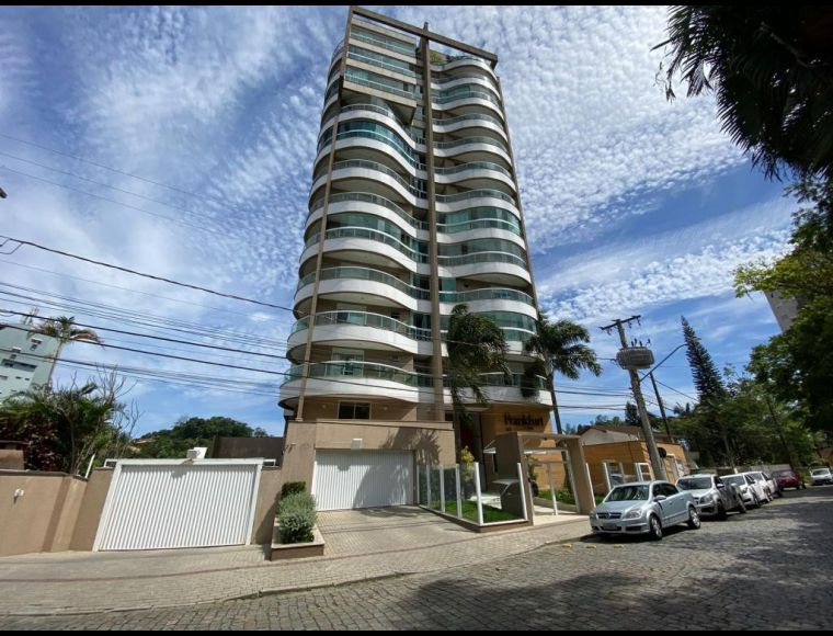 Apartamento no Bairro Atiradores em Joinville com 3 Dormitórios (1 suíte) e 193 m² - KA245