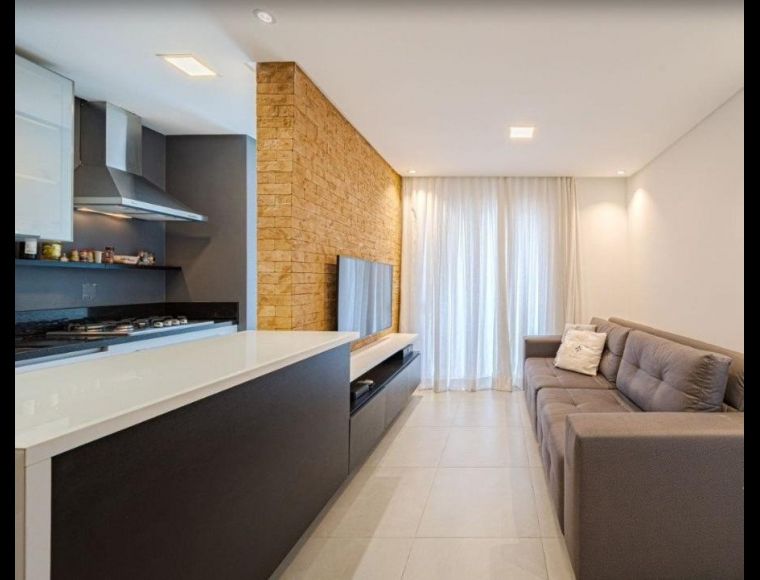Apartamento no Bairro Atiradores em Joinville com 2 Dormitórios (1 suíte) e 83 m² - 3095