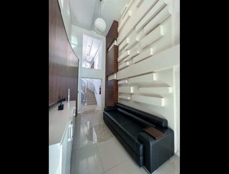 Apartamento no Bairro Atiradores em Joinville com 3 Dormitórios (3 suítes) e 156 m² - 3111