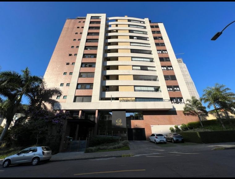 Apartamento no Bairro Atiradores em Joinville com 3 Dormitórios (3 suítes) e 153 m² - SA005