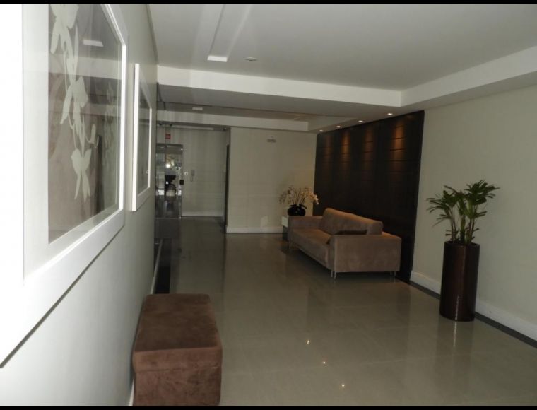 Apartamento no Bairro Atiradores em Joinville com 4 Dormitórios (1 suíte) e 124 m² - LG2064