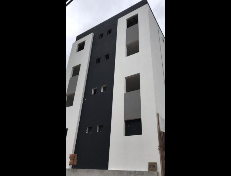 Apartamento no Bairro Atiradores em Joinville com 2 Dormitórios (1 suíte) e 51 m² - KA610