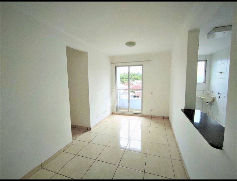 Apartamento no Bairro Boa Vista em Joinville com 2 Dormitórios (1 suíte) - 24186A