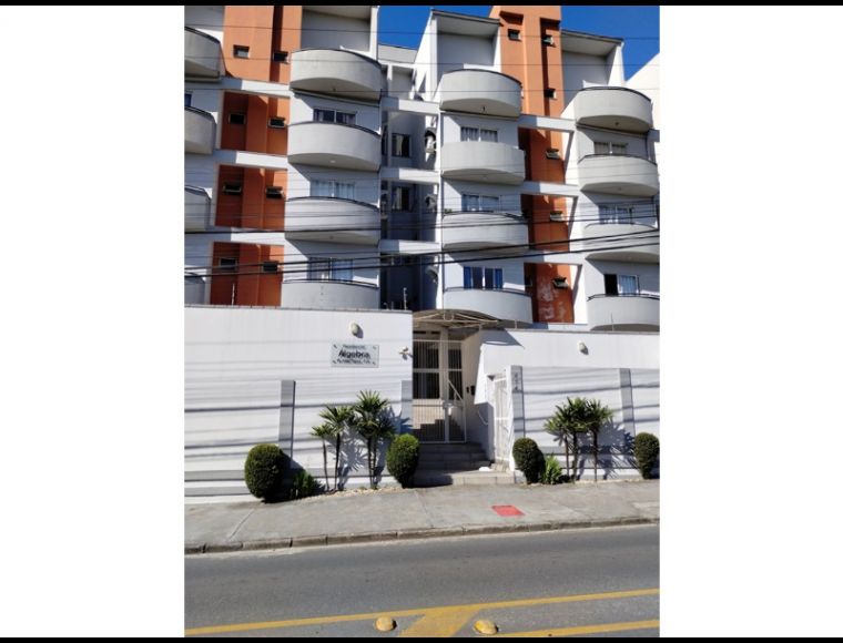 Apartamento no Bairro Bom Retiro em Joinville com 1 Dormitórios e 40 m² - 549