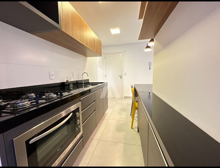 Apartamento no Bairro Bom Retiro em Joinville com 1 Dormitórios (1 suíte) - 25192