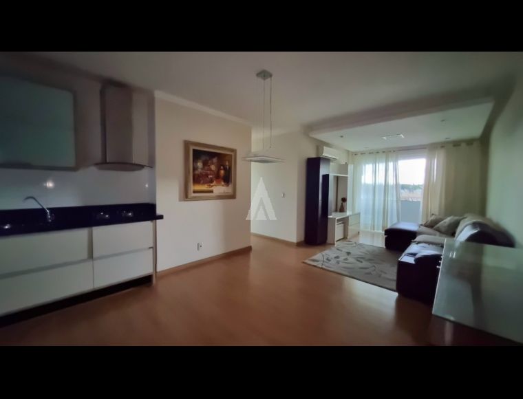Apartamento no Bairro Bom Retiro em Joinville com 3 Dormitórios (1 suíte) e 85 m² - 12329.001