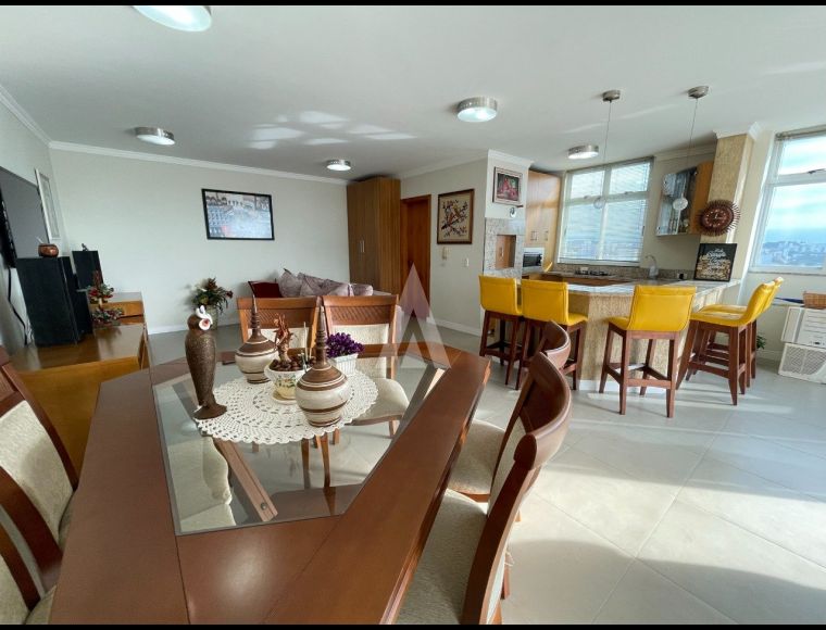 Apartamento no Bairro Bom Retiro em Joinville com 2 Dormitórios (1 suíte) - 23623A