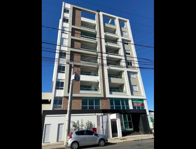 Apartamento no Bairro Bom Retiro em Joinville com 3 Dormitórios (1 suíte) e 208 m² - KA1299