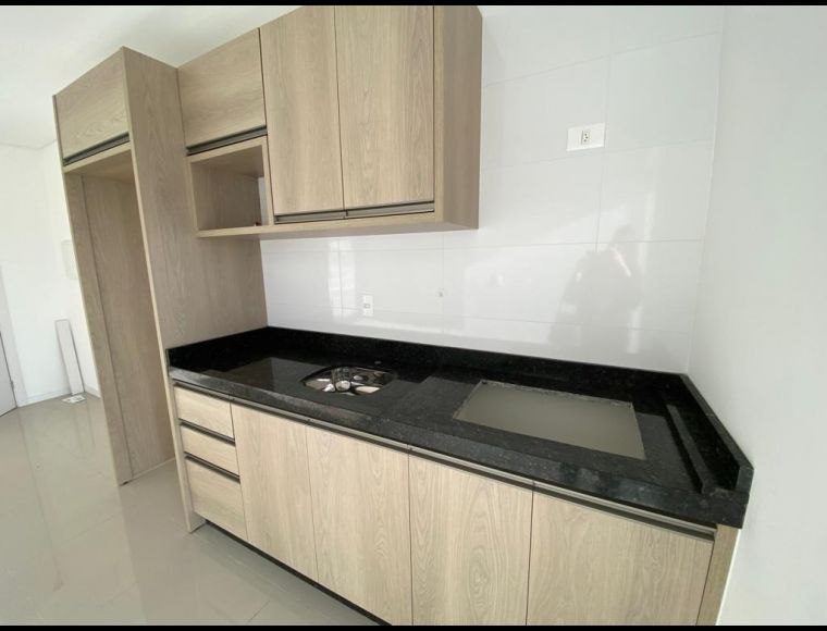 Apartamento no Bairro Bucarein em Joinville com 1 Dormitórios - 21950