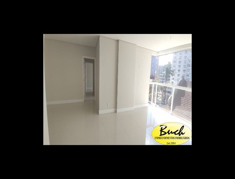 Apartamento no Bairro Centro em Joinville com 4 Dormitórios (3 suítes) e 149.7 m² - BU53909V