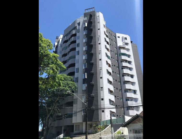 Apartamento no Bairro Centro em Joinville com 3 Dormitórios (1 suíte) e 129 m² - LG8567