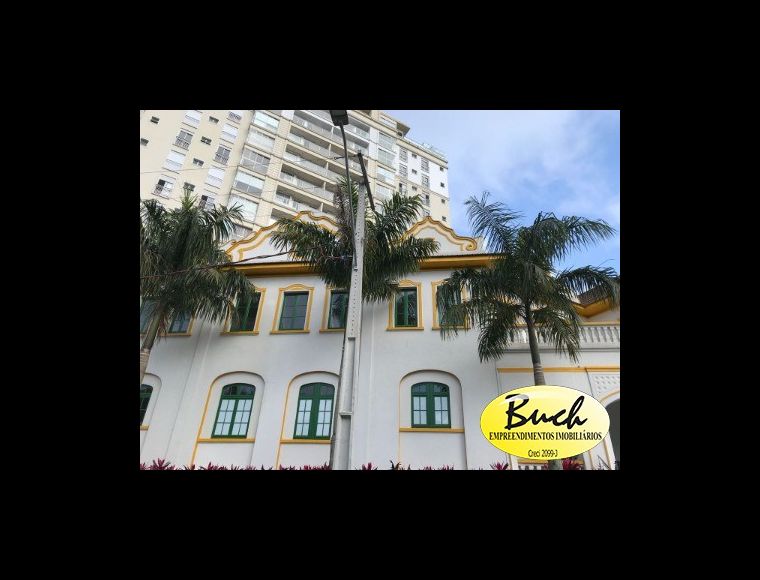 Apartamento no Bairro Centro em Joinville com 3 Dormitórios (3 suítes) e 290.4 m² - BU53638V